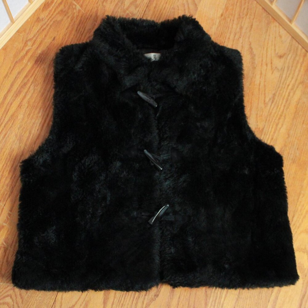 Metro 7 Button Down Faux Fur Vest